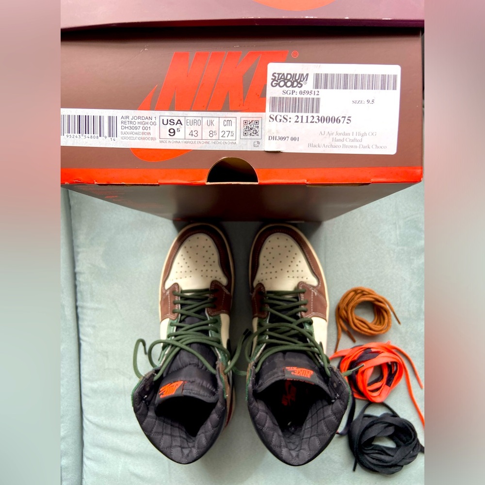 Air Jordan 1 retro high OG . Size 9.5